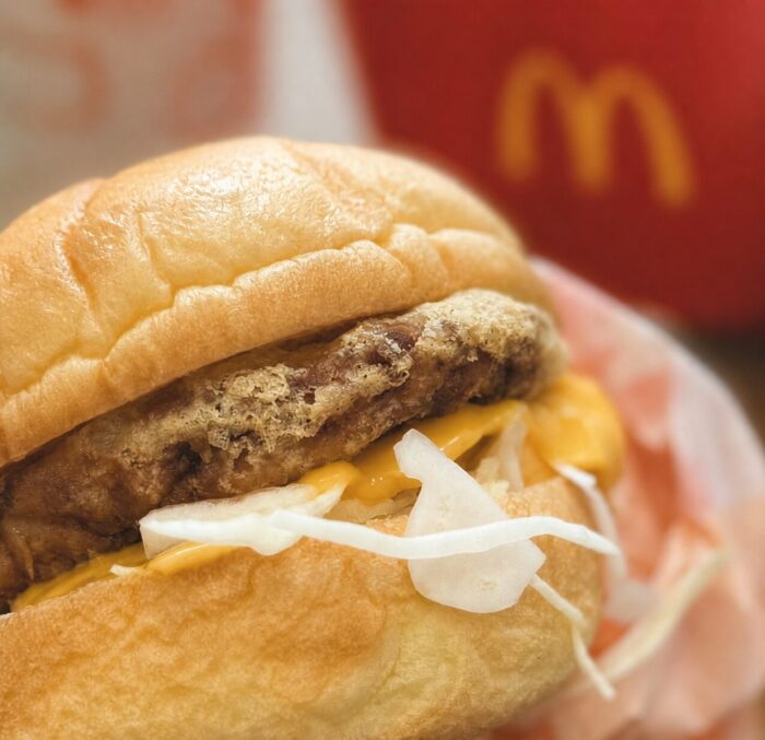 マクドナルドの『チーズチキンタツタ』『油淋鶏風チキンタツタ』の季節